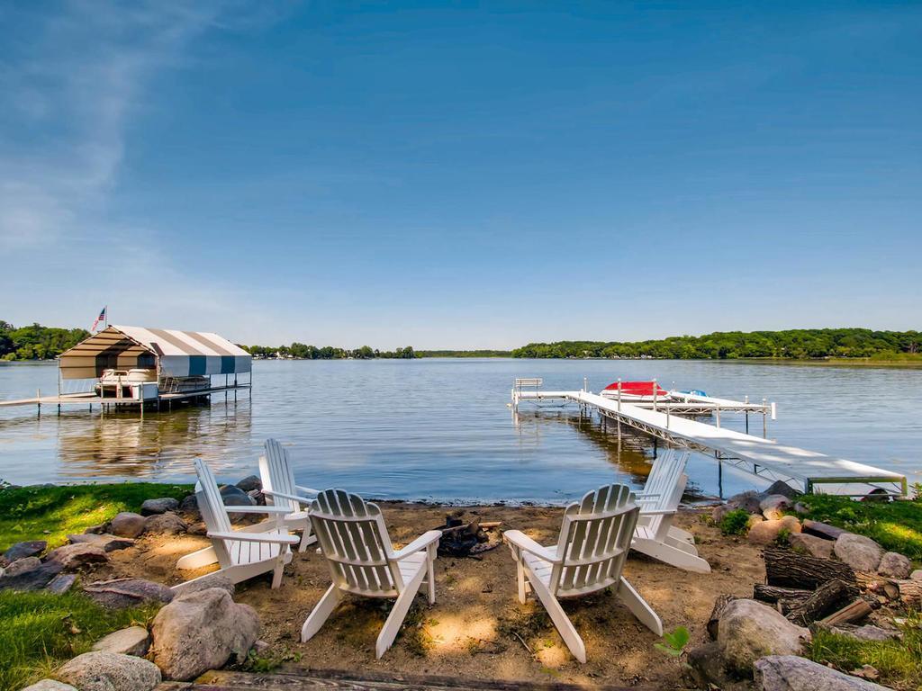 3850 Lone Cedar Lane Chanhassen, MN 55318