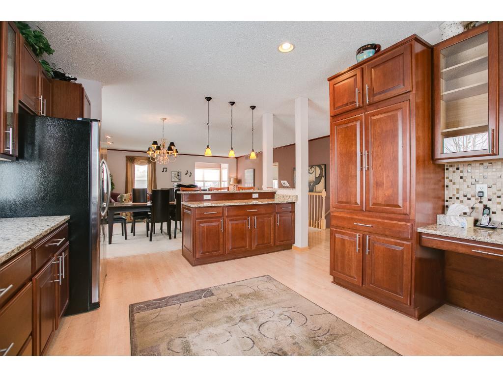 9521 Dell Road Eden Prairie, MN 55347